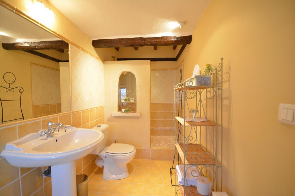 Bastide Des Princes B&B Caderousse ภายนอก รูปภาพ